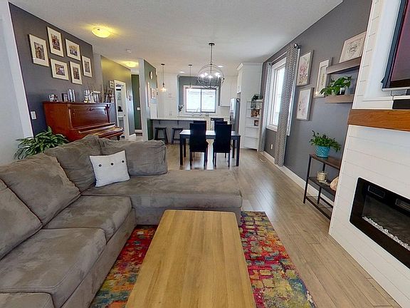 4th image of 321 Pioneer Rd