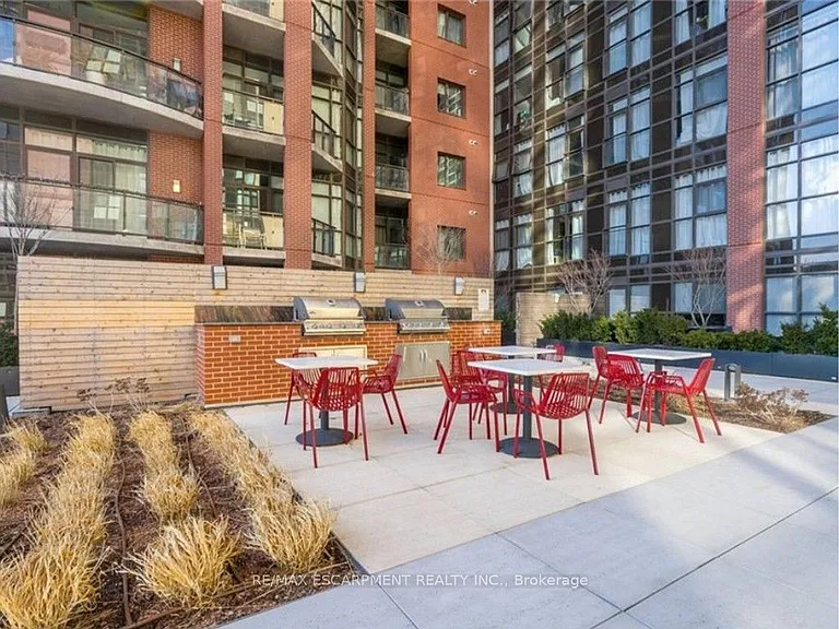 112 King St E #903 — Photo 21
