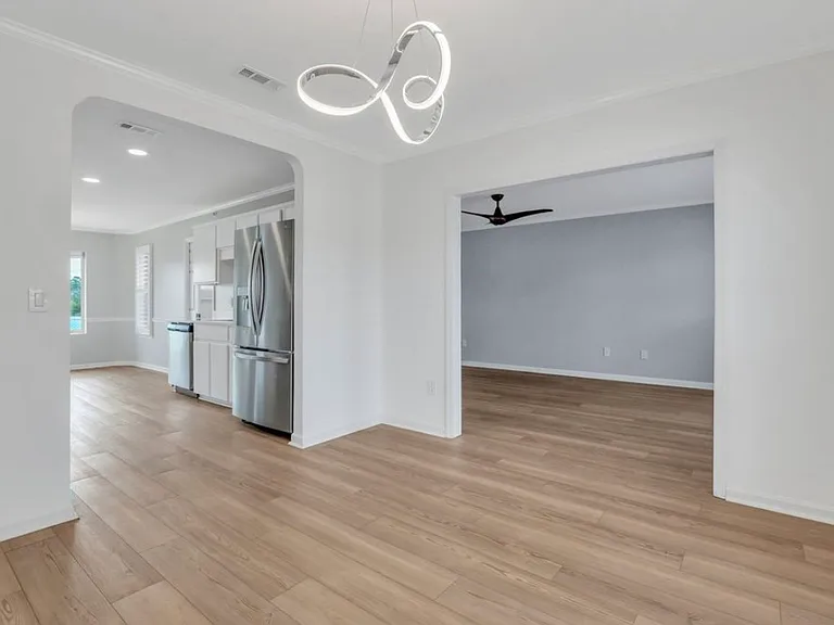 138 Wayfair Ln — Photo 5