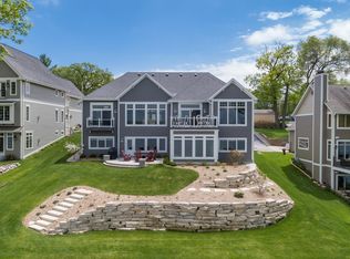 N30W26596 Peterson Dr, Pewaukee, WI 53072
