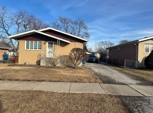 14325 Tripp Ave, Midlothian, IL 60445