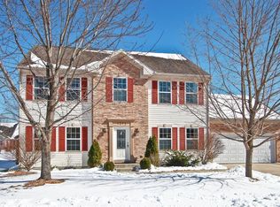 1271 Yosemite Rd, Oconomowoc, WI 53066