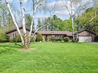 25 Deerfield Ave, Longmeadow, MA 01106