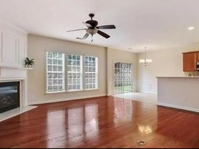 105 Finchley Dr — Photo 6