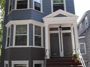 2135 W Barry Ave #G, Chicago, IL 60618