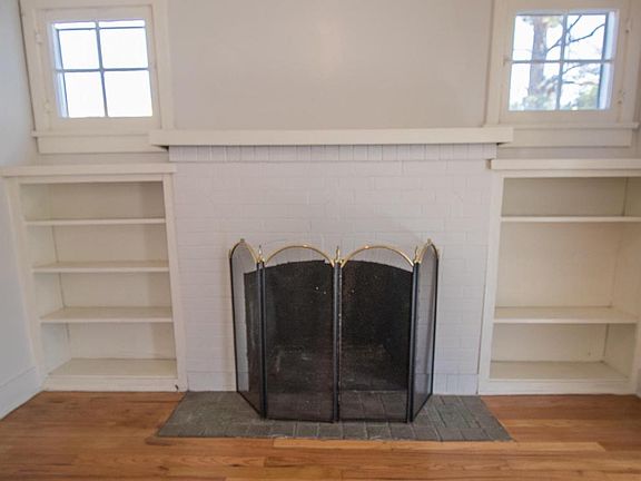 4th image of 443 Vista Ave