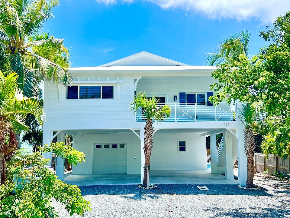 New 3bed/2bath Concrete Home with 1bed/1bath and garage downstairs