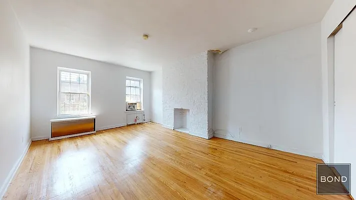 Rented by Bond New York | media 10