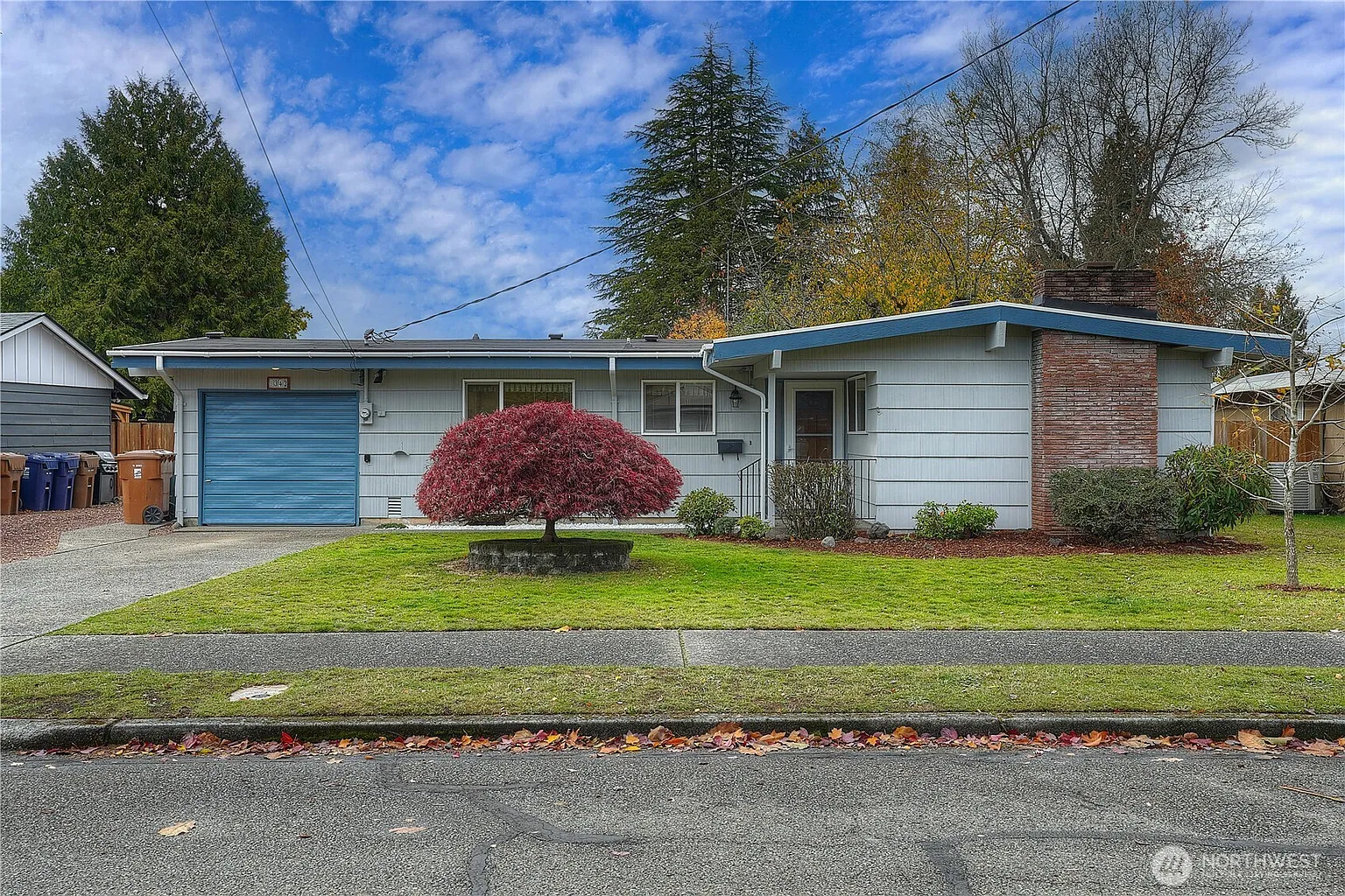 1342 N Lenore Drive photo 1