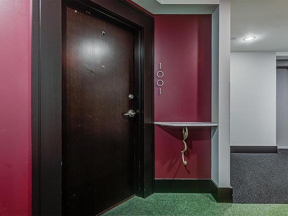 4th image of 314 N Broadway St #1001