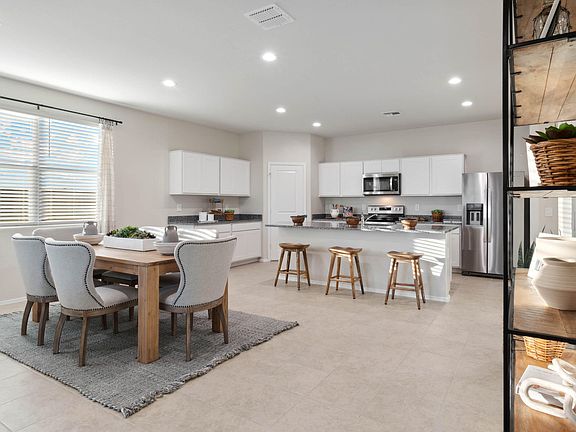 3rd image of 40070 W SHAVER Drive