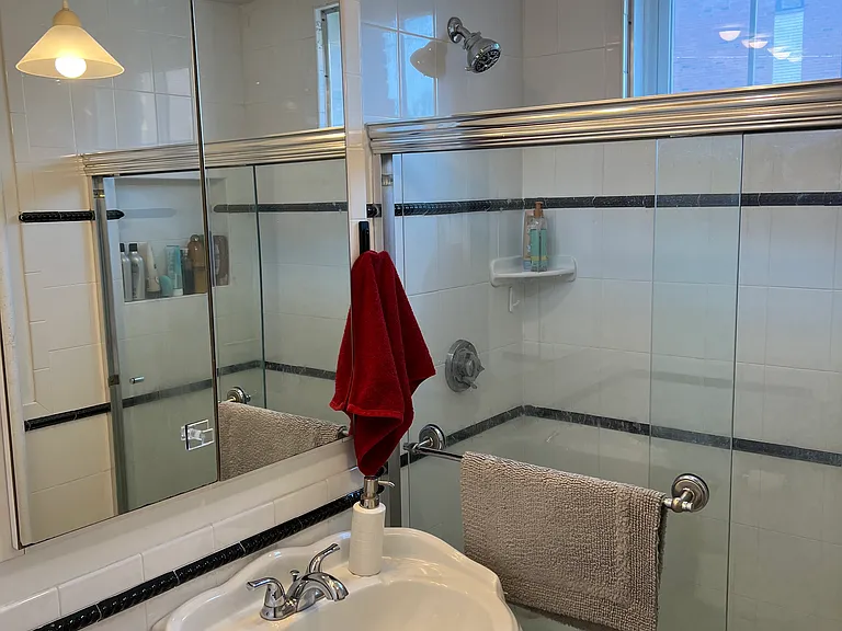 80 Sutherland Rd #4 — Photo 22