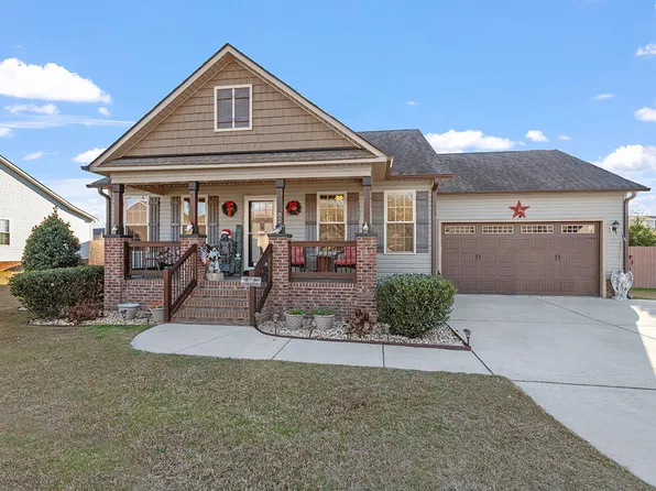 82 Woodglen Dr, Clayton, NC 27527