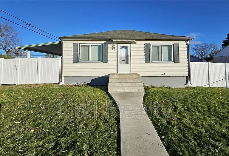 1603 E Lacrosse Ave — Photo 1