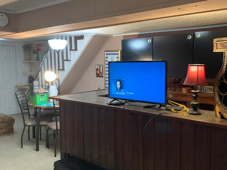 TV and BAR (extra storage)