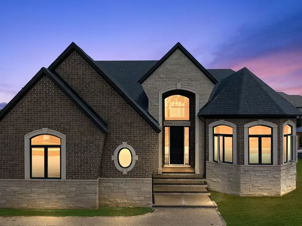 56694 Via Carlotta, Macomb, MI 48042