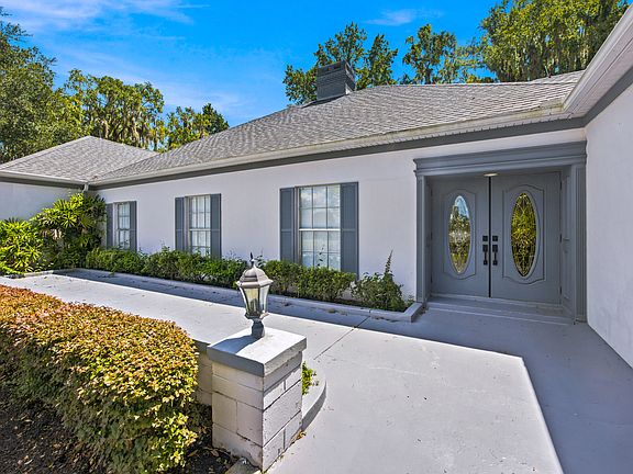 5th image of 7860 NW 56th Pl