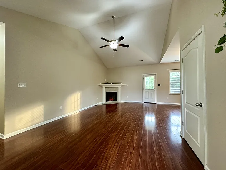 267 Boswell St — Photo 3