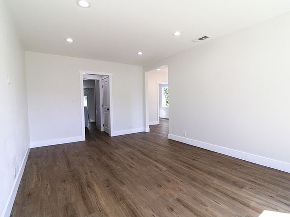 5th image of 5903 Deerford St