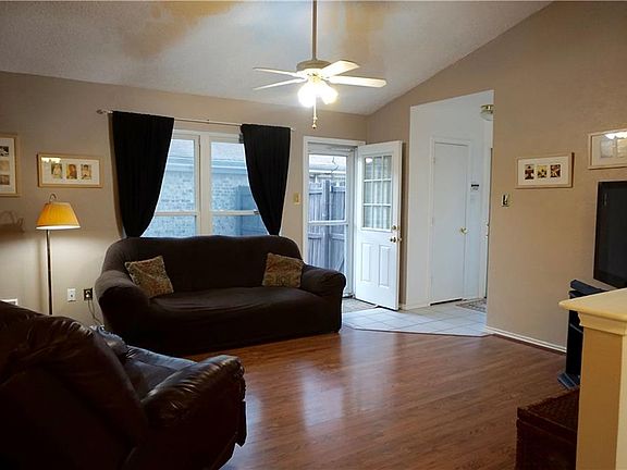3rd image of 5126 Lakeridge Ct