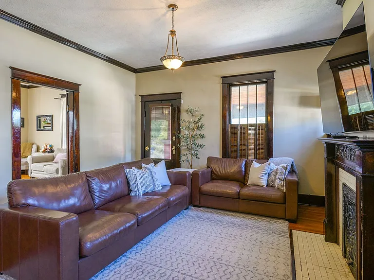 801 Shelby Ave — Photo 5