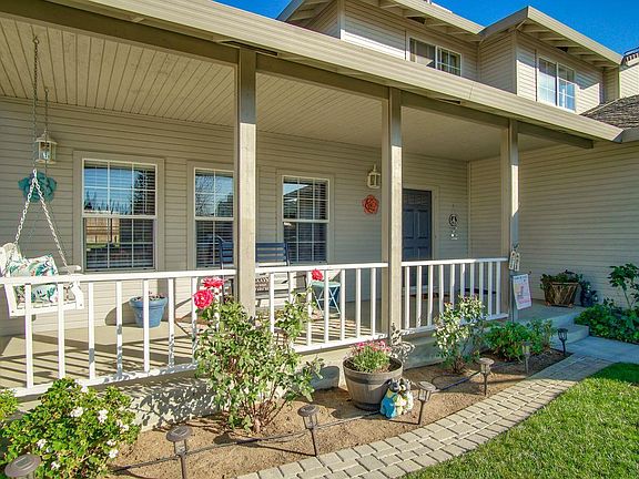 5th image of 2081 Highland Dr