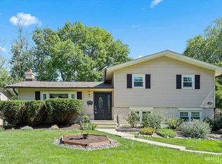 628 67th St, Downers Grove, IL 60516