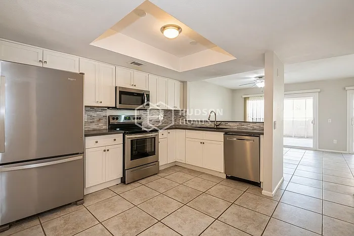 2708 W Temple St — Photo 6