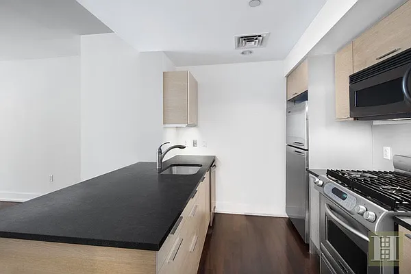 Rented by Halstead Real Estate | media 48