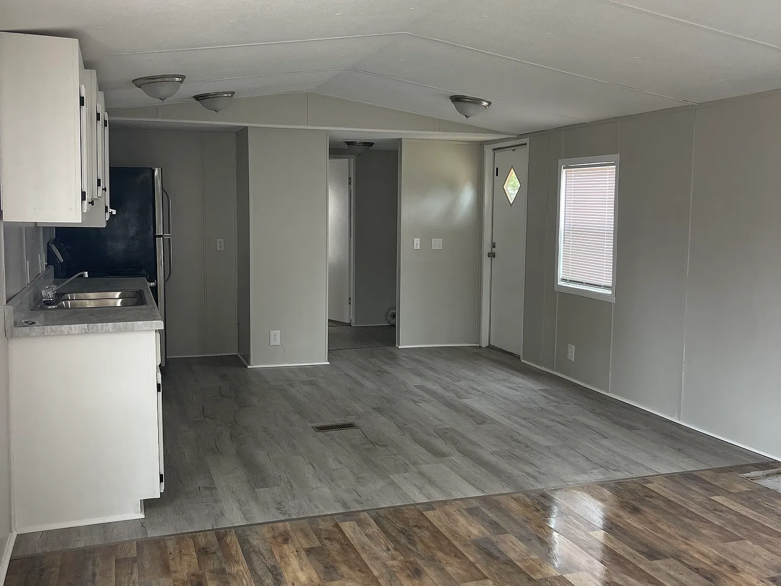 3 bed, $1,350 — Photo 3