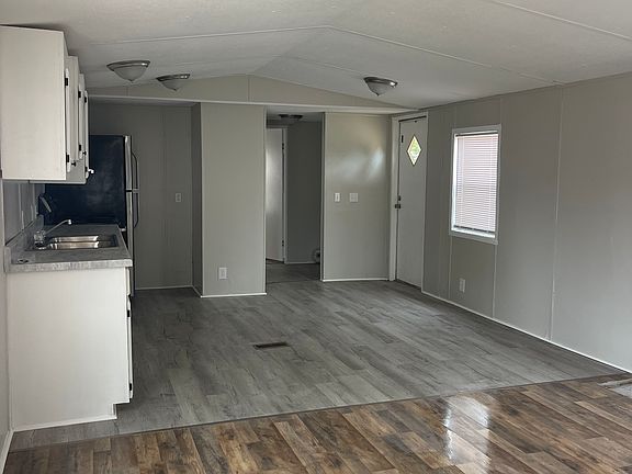 3rd image of 66 Pansy Ln