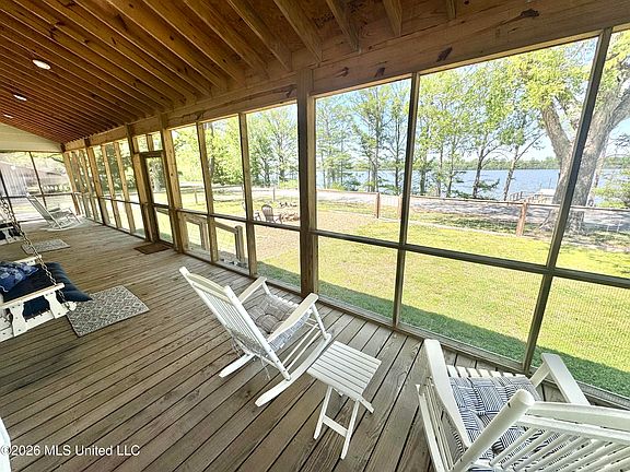 3rd image of 1238 Moon Lake Rd