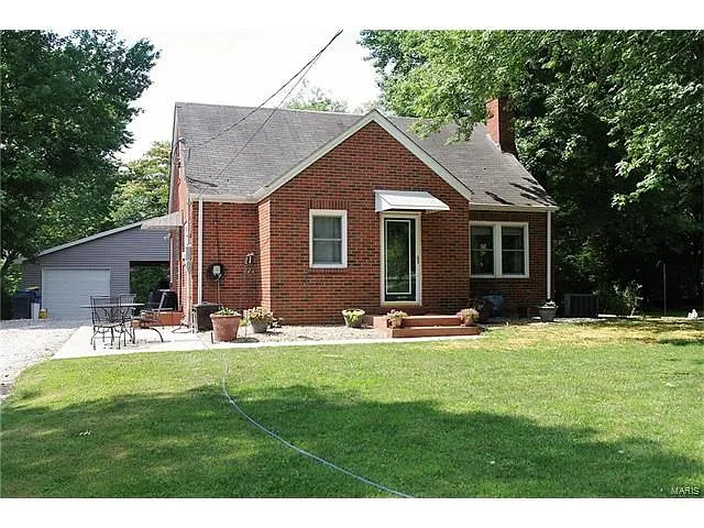 1036 Franklin Ave photo 1