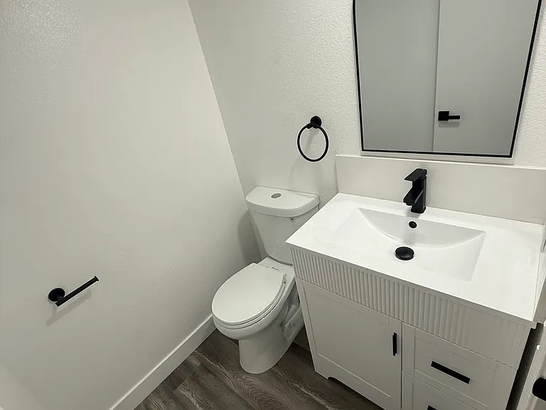 9625 Sylmar Ave #29 — Photo 13