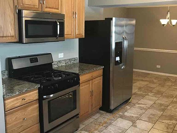 5th image of 1102 N Shoreland Ct