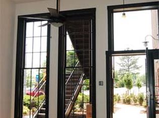 119 W Washington St #325, Suffolk, VA 23434