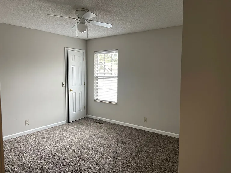 1812 Barnwell Ct — Photo 14
