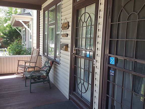 3rd image of 12754 Greenwood Ave