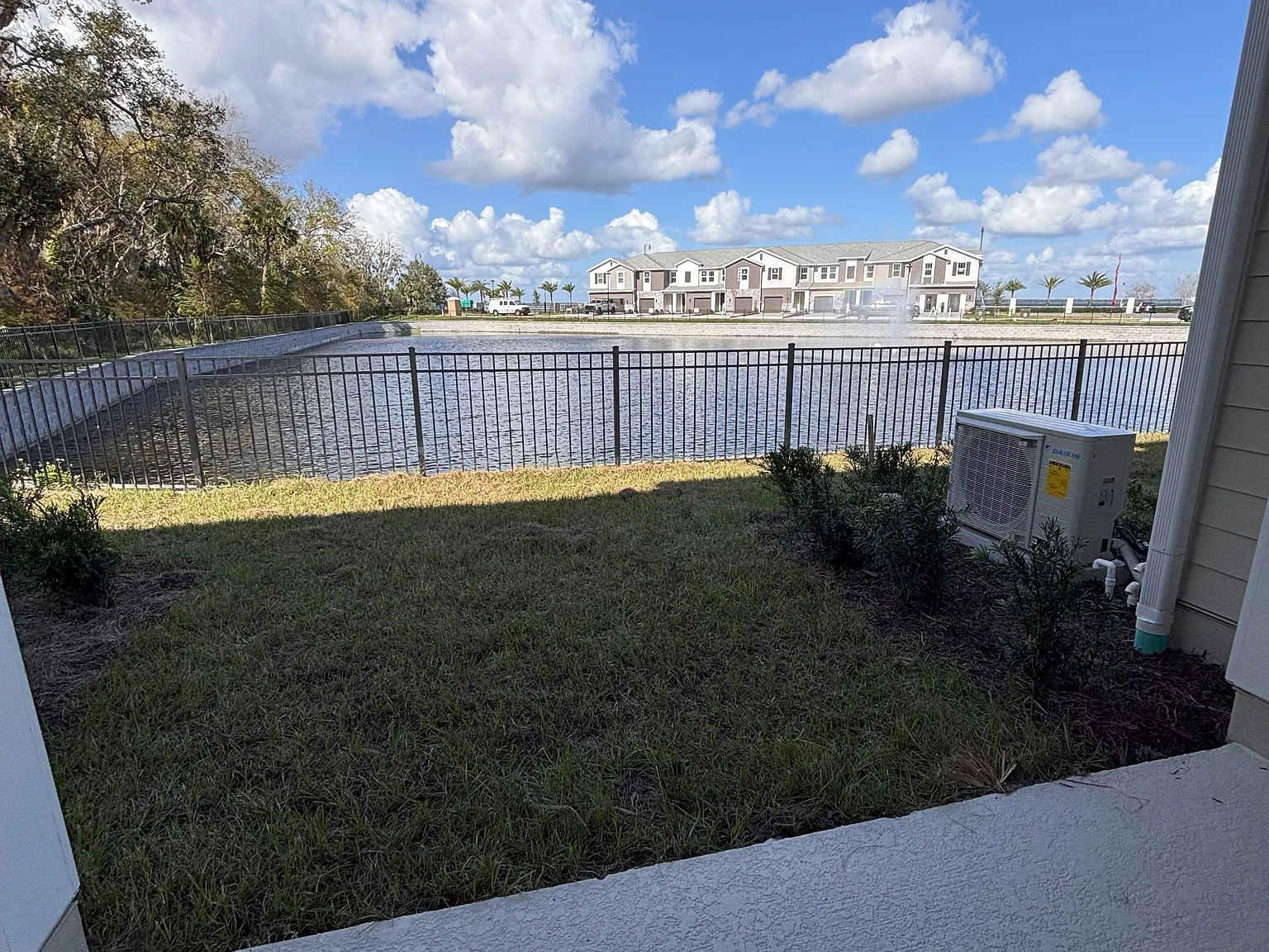 606 Southern Edge Way — Photo 2