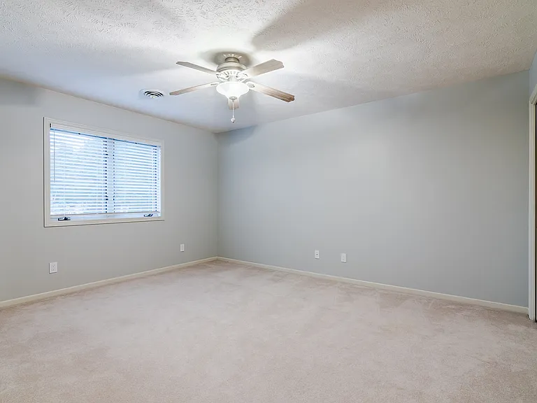 1108 Morgan Ln — Photo 29