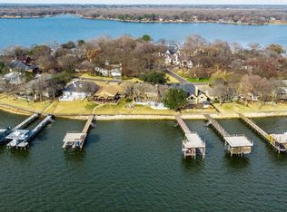 688 Enchanted Isles Dr, Mabank, TX 75156