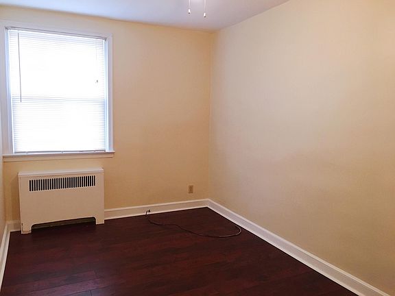 5th image of 3013 Saint Vincent St