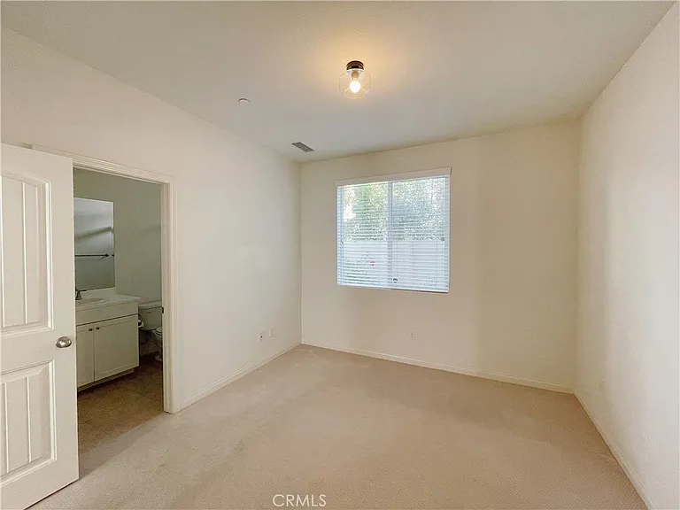 417 W Bagnall St — Photo 13