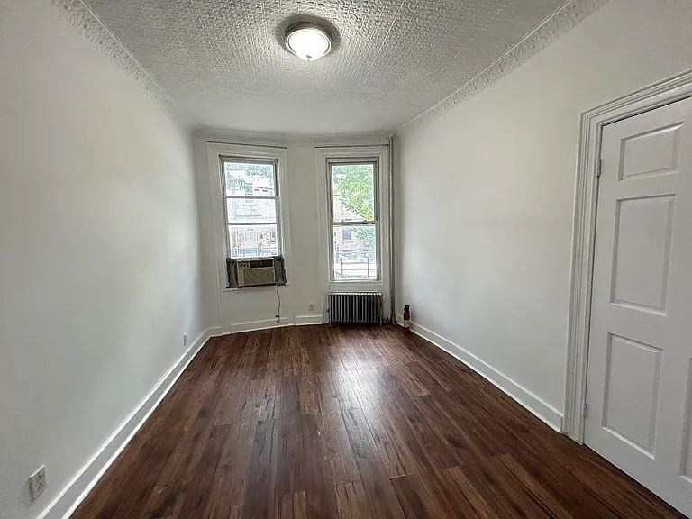 219 Highland Pl #1R — Photo 6