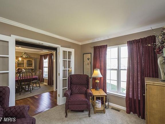 3rd image of 2 Daly Ct