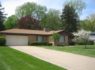240 Leland Dr S, Battle Creek, MI 49015