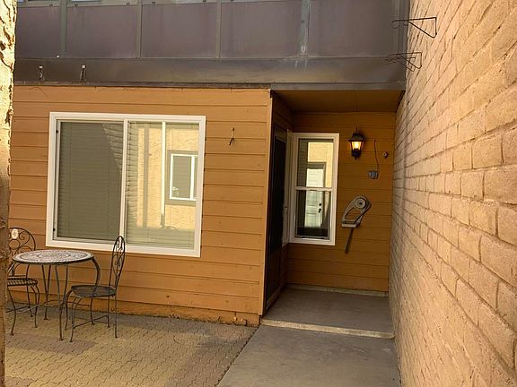 3rd image of 1044 E Navajo St