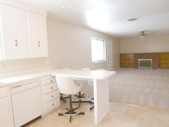 5th image of 7000 Del Oso Ct NE