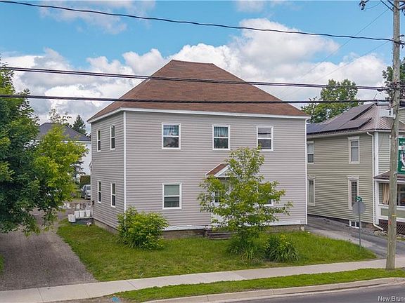 2nd image of 152 King St