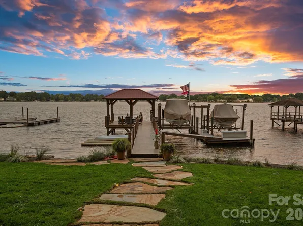 16141 Weatherly Way, Huntersville, NC 28078